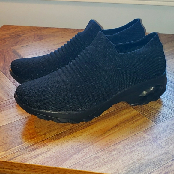 Shoes - Womens slip on walking shoes